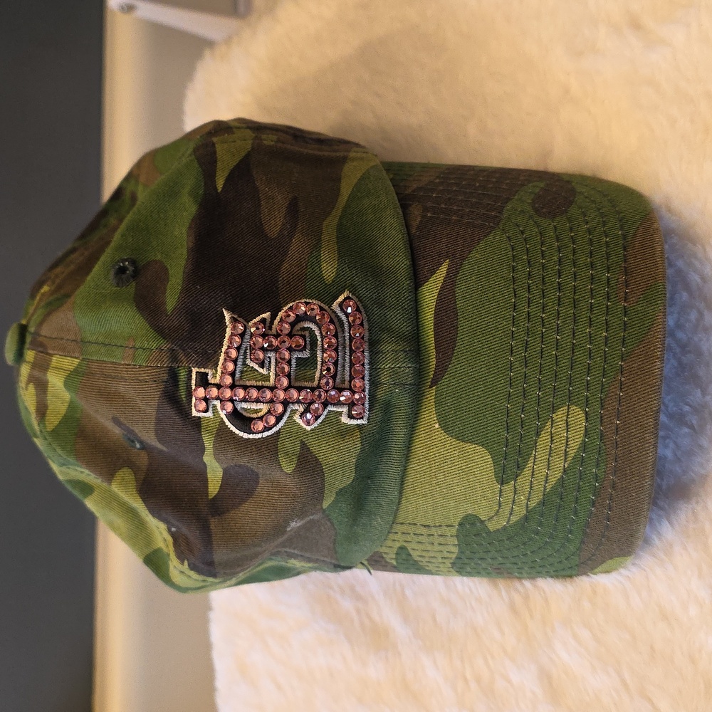 ST. LOUIS CARDINALS Camo Cap with Rhinestone Logo, 47 Brand, Excellent Condition